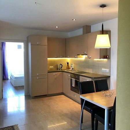 Three-Room Holiday Apartment Паланга Экстерьер фото